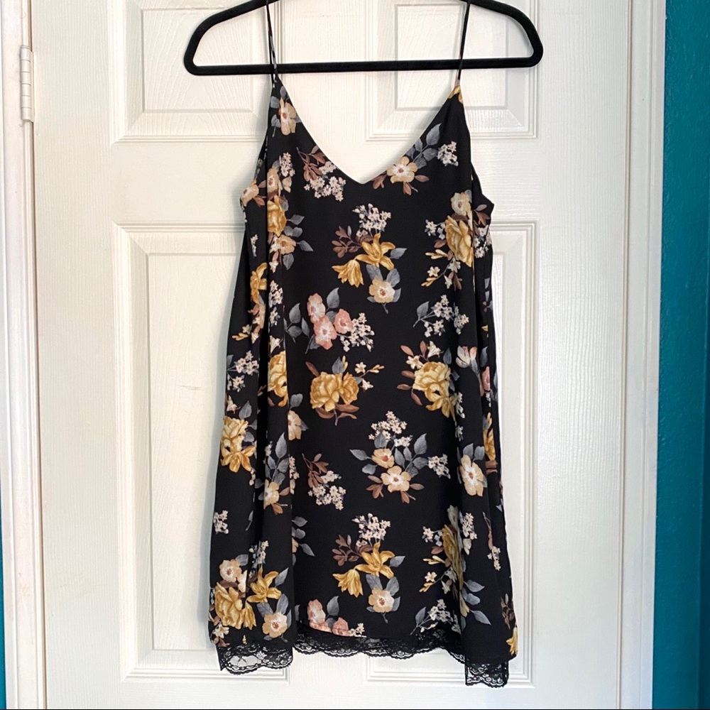 Floral Lace Flowy Dress